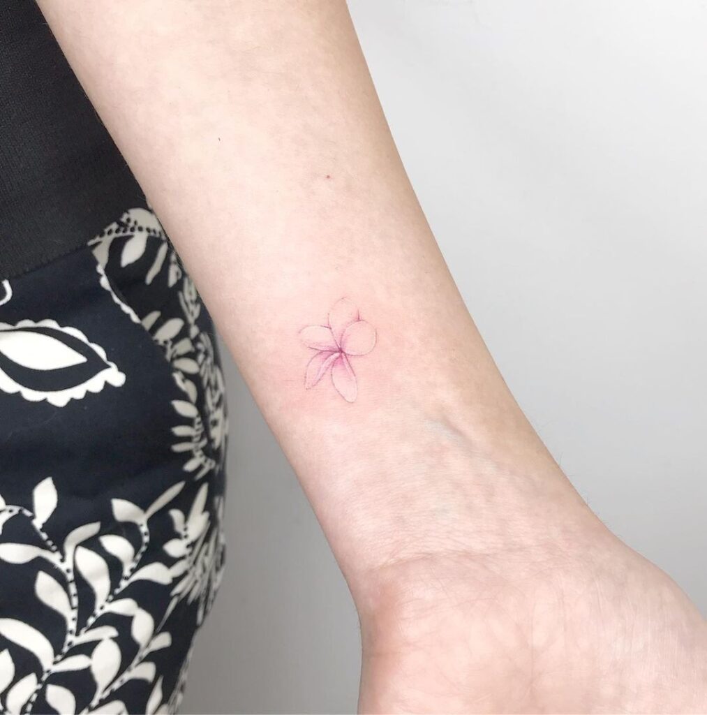 6. Een kleine jasmijn tattoo 